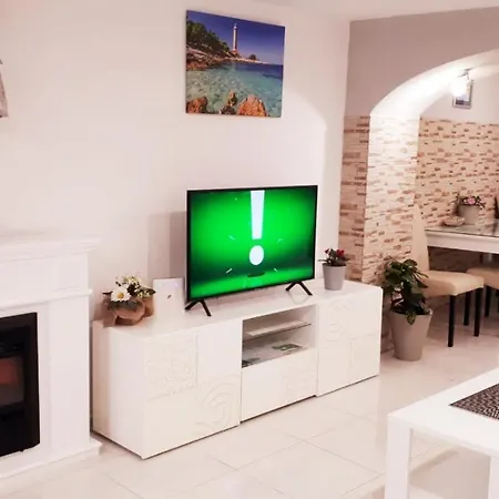 Center Tomislav Апартаменты Сплит