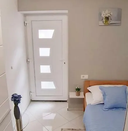 Center Tomislav Апартаменты *